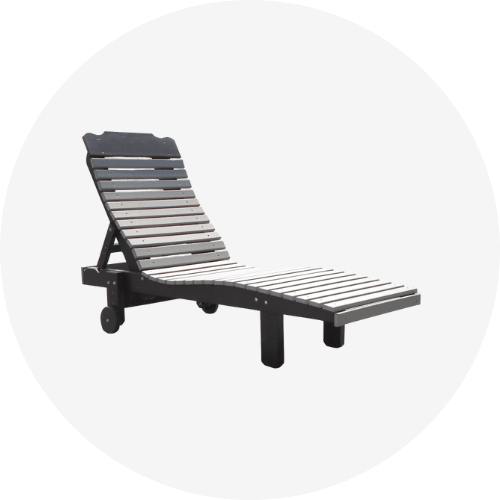 Outdoor lounge chairs in Dubai